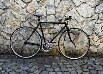rower szosowy szosa single speed ostre koło kolarzówka czarna