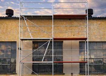 Rusztowanie elewacyjne 41 m2 Rusztowanie 5x8,2m Podesty drewniane