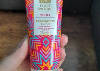 Złuszczający scrub do stóp Avon Foot Works 75ml Winter.
