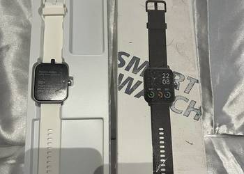biały smartwatch
