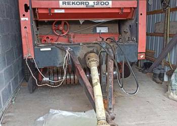 Prasa rolująca Carraro 1200 Rekord do słomy, siana i sianokiszonki.