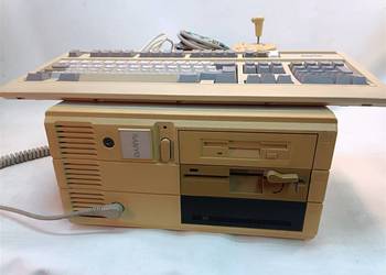 Retro komputer Sanyo MBC-17LX1
