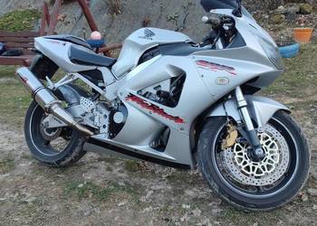 Honda CBR 929 Fireblade 2001 rok