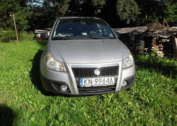 FIAT SEDICI 1,6 BENZYNA +LPG USZKODZONY TYLNY ZDERZAK