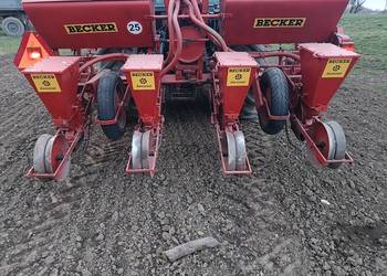 Siewnik do kukurydzy Becker 4 rzędowy