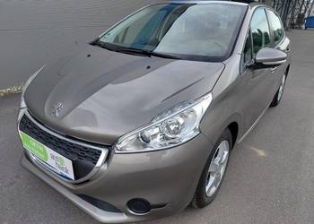 PEUGEOT 208 2014r. 1,2 16V 82KM Przeb.143tys.km. panorama dach NAVI