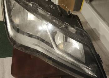Reflektor prawy Seat Leon III 5F (2012-2017) Halogen Valeo 5F1941006A