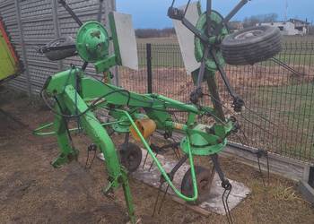 Przetrzasarka czterogwiazdowa karuzelowa Deutz-Fahr kh 2.44 hydro