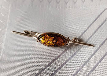 broszka ze srebra 925 z bursztynem