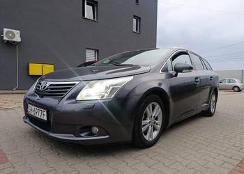 Toyota Avensis polski salon ładny stan