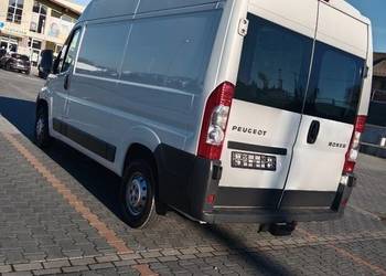 Sprzedam samochód dostawczy