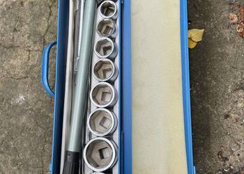 Sprzedam duży komplet kluczy