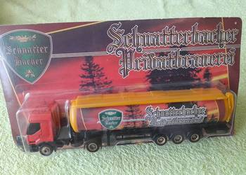 Kolekcjonerski model ciężarówki z cysterną