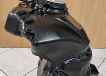 Zbiornik bak pompa klapka wlewu paliwa BMW