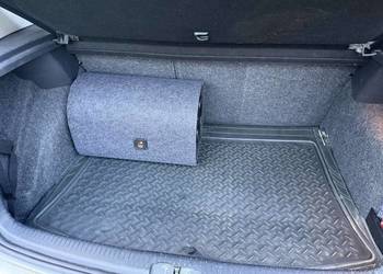 Tuba basowa aktywna do samochodu