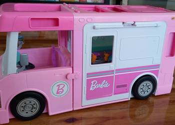 Kamper barbie z łódką basenem i grilem