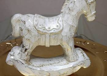 Dekoracja świąteczna -konik na biegunach