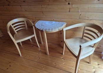 komplet stolik + 2 drewniane fotele