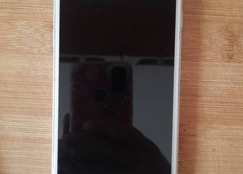 Sprzedam iPhone 8 plus uszkodzony
