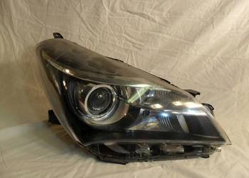 Toyota Yaris III P13 lift reflektor prawy przód lampa prawa przednia