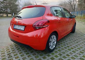 Peugeot 208 1.2 benzyna 2015 r lift bogata wersja zamiana przyczepa kemping