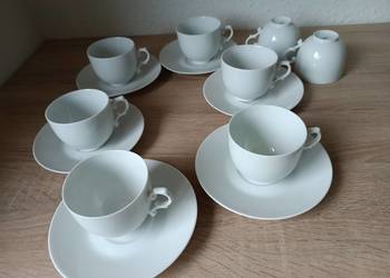 Filiżanki spodki biała sygnowana porcelana