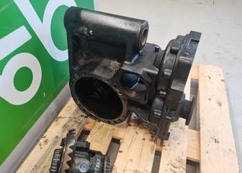 Obudowa osi przedniej Massey Ferguson 8947 {Spicer Przód}