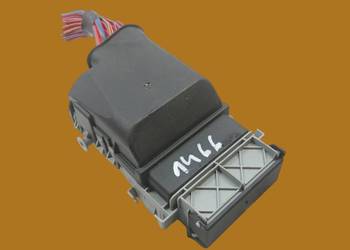 SKRZYNKA BEZPIECZNIKÓW 13222786 2.0 D Opel Astra IV (2009- 2020 ) J