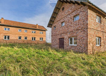 Dwa domy , duża działka, Mazury