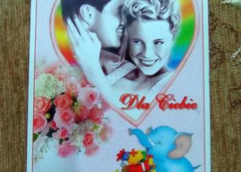 MAŁY NIEBIESKI SŁONIK Z PREZENTAMI