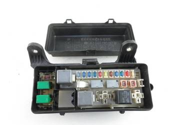 SKRZYNKA BEZPIECZNIKÓW OPEL MERIVA A 