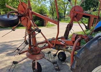 przetrząsarka  KUHN  4 gwiazdową