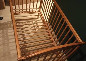 Łóżeczko dziecięce drewniane + szuflada + dodatkowe nóżki + materac