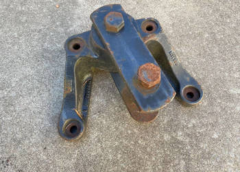 Mocowanie Wspornik Resor Man L2000 81413073040 Tył