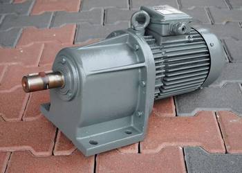 Motoreduktor 1.1kw. 32obr./min.. Firmy BAUER