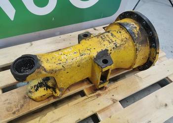 Obudowa osi przedniej JCB 530-70 {Przód}