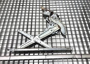 PODNOSNIK SZYBY PRAWY PRZÓD DAIHATSU TERIOS 85710-87401 Terenowy 97-06