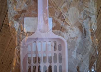 Sorzedam łopatke do żwirku z resztką żwirku