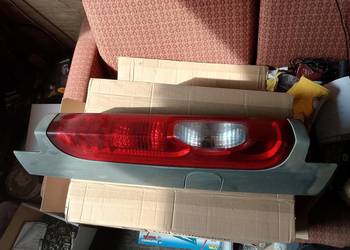 Lampa tylna Trafic Vivaro wersja europejska