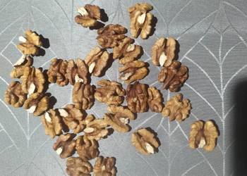 Orzechy włoskie łuskane połówki 1 kg Orzechy włoskie łuskane połówki 1 kg