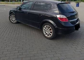 OPEL ASTRA H 1.6 B+LPG GARAŻOWANY