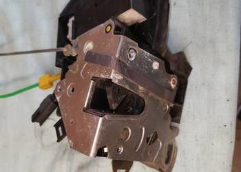 Zamek drzwi prawy przód BMW e39 8352165