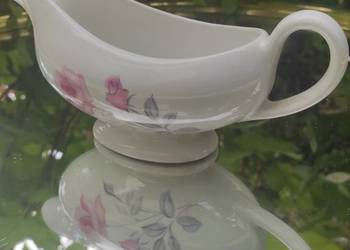 Sosjerka zdobiona motywem różanym* angielska porcelana kostna Sosjerka zdobiona motywem różanym* angielska porcelana kostna