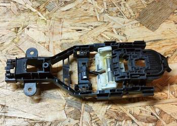 Podstawa Stelaż Mocowanie Klamki Drzwi Lewy Tył Volvo S90 V90 XC60 XC90 II Podstawa Stelaż Mocowanie Klamki Drzwi Lewy Tył Volvo S90 V90 XC60 XC90 II