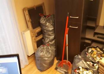 Wywóz starych mebli,  sprzątanie piwnic,  garaży,  mieszkań,