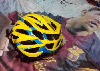 Sprzedam nowy kask nie używany .