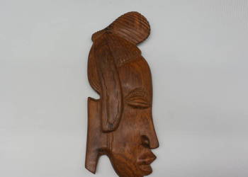 Afrykańska Płaskorzeźba – Ręcznie Rzeźbiona Głowa w Drewnie