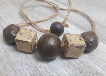 Naszyjnik wykonany ręcznie.