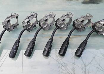 Przełącznik kierunkowskazow manetka mercedes w210 2105450110