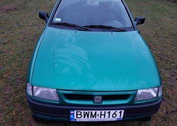 Sprzedam samochód Seat Ibiza 1.0 1995r, 180 tys przebiegu.